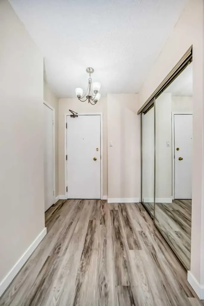 1334 14 Avenue SW Calgary AB T3C 0W2