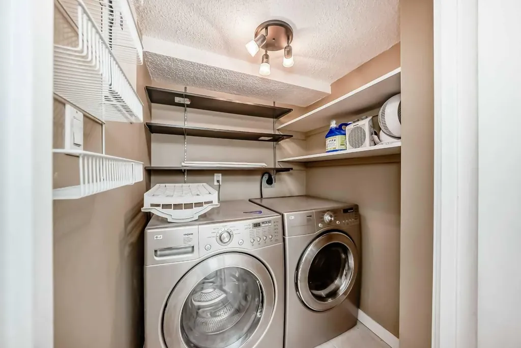 1334 14 Avenue SW Calgary AB T3C 0W2
