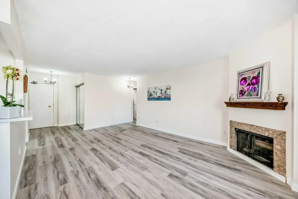 1334 14 Avenue SW Calgary AB T3C 0W2