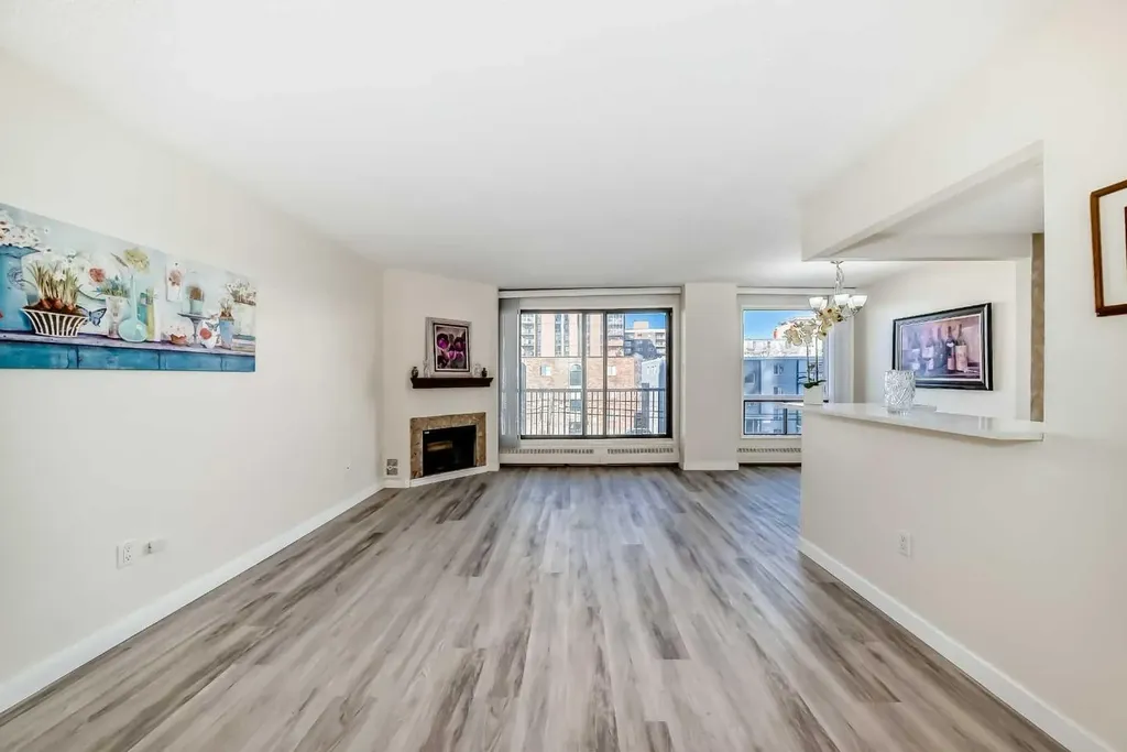 1334 14 Avenue SW Calgary AB T3C 0W2