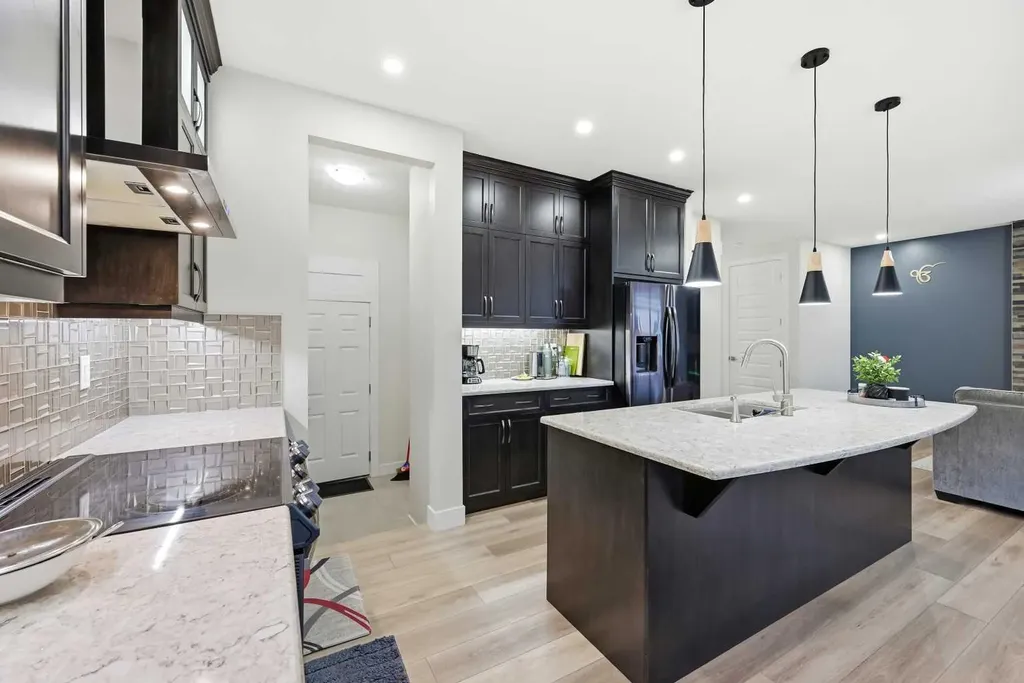 228 Carringham Road Calgary AB T3J 1V4