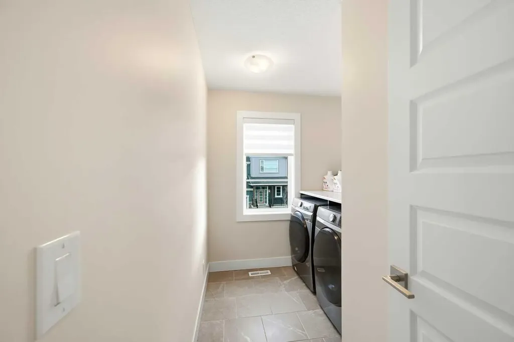 228 Carringham Road Calgary AB T3J 1V4