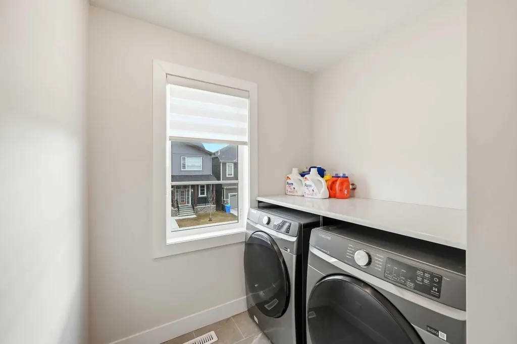 228 Carringham Road Calgary AB T3J 1V4