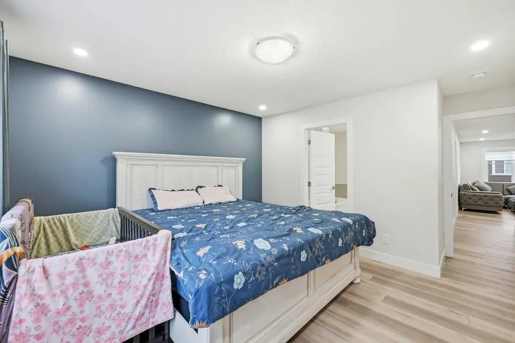 228 Carringham Road Calgary AB T3J 1V4