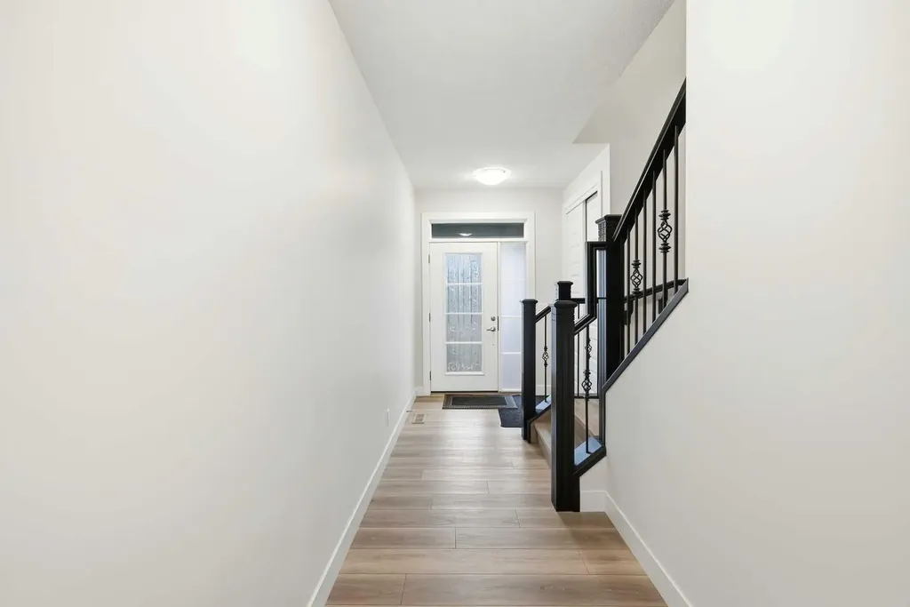 228 Carringham Road Calgary AB T3J 1V4