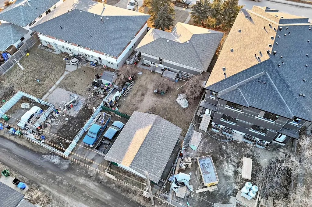 1330 34 Street SE Calgary AB T2A 0Z9