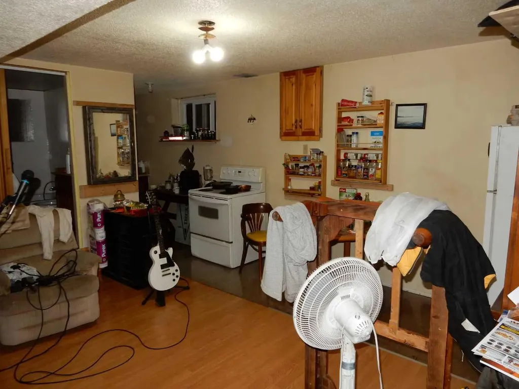 1330 34 Street SE Calgary AB T2A 0Z9