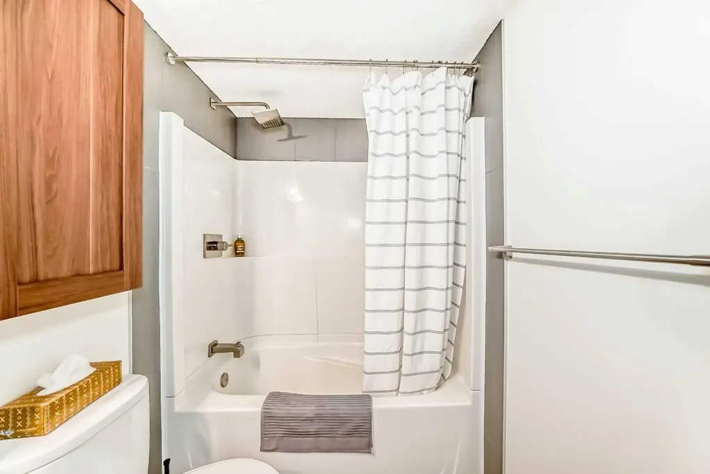 819 4a Street NE Calgary AB T2E3W3