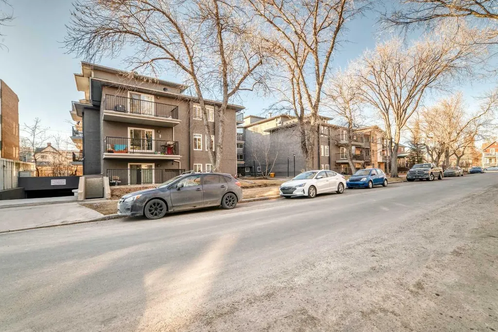 819 4a Street NE Calgary AB T2E3W3