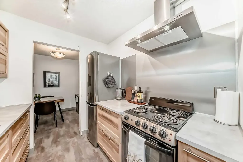 819 4a Street NE Calgary AB T2E3W3