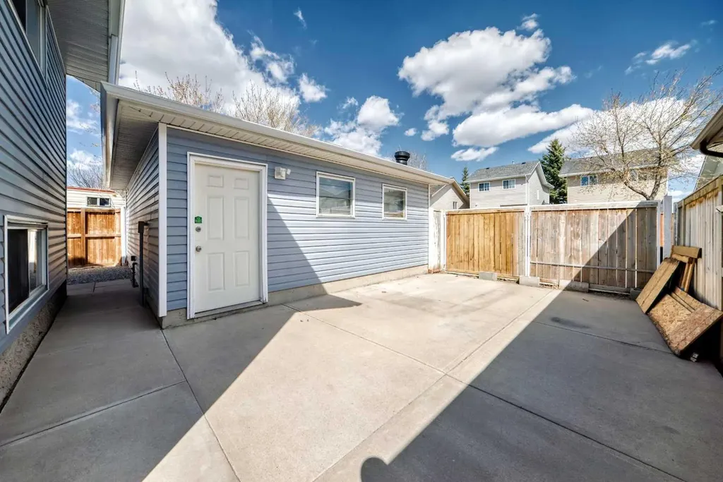 329 Martinwood Place NE Calgary AB T3J3H7