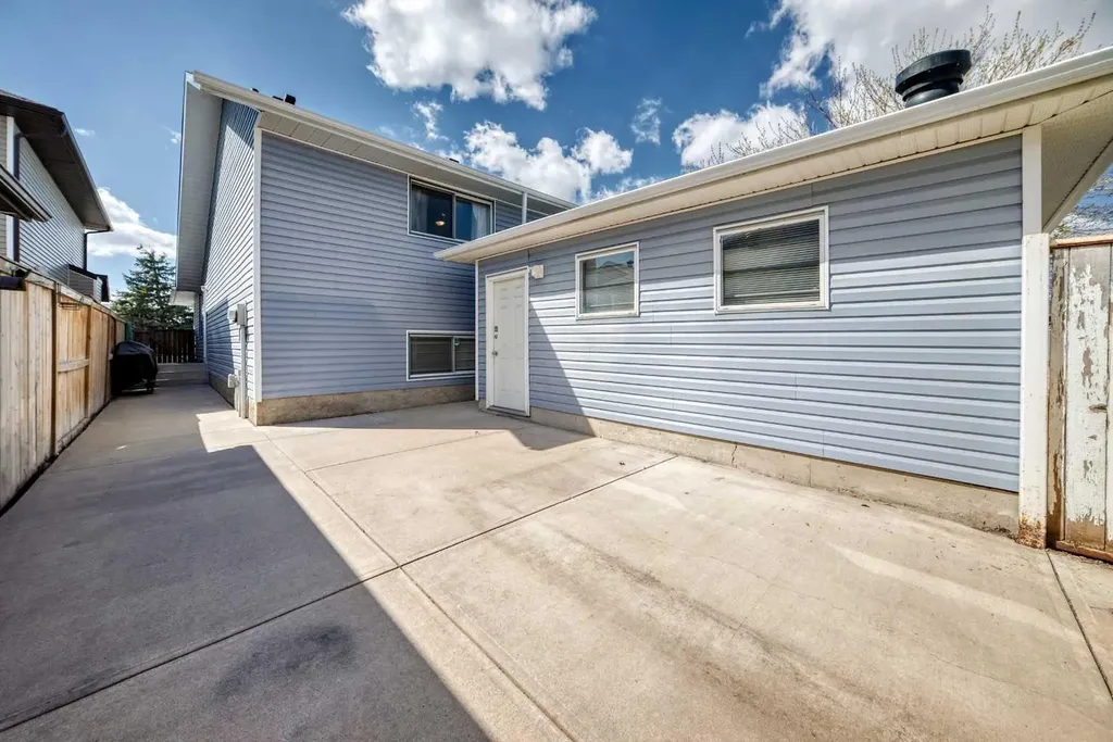 329 Martinwood Place NE Calgary AB T3J3H7