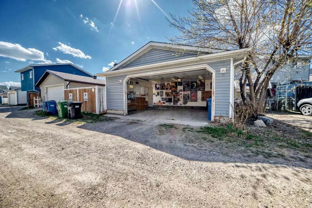 329 Martinwood Place NE Calgary AB T3J3H7