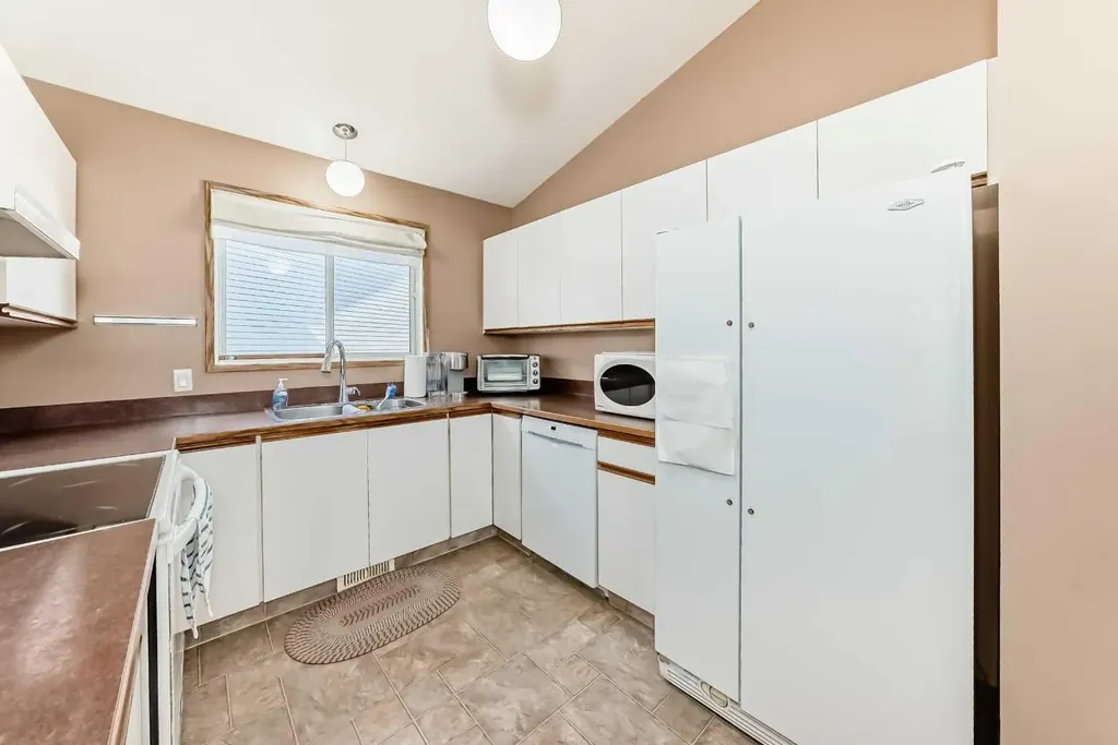 329 Martinwood Place NE Calgary AB T3J3H7