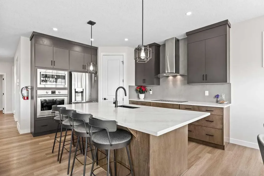 68 Walcrest View SE Calgary AB T2X4G3