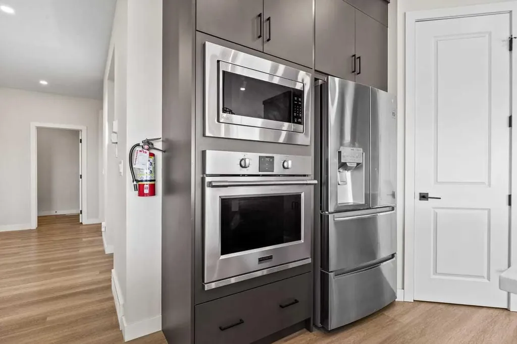 68 Walcrest View SE Calgary AB T2X4G3