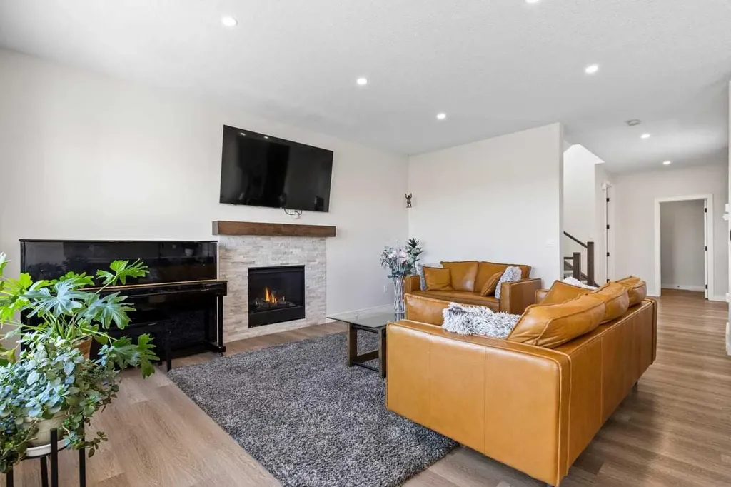 68 Walcrest View SE Calgary AB T2X4G3