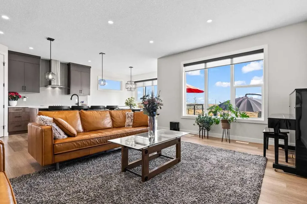 68 Walcrest View SE Calgary AB T2X4G3