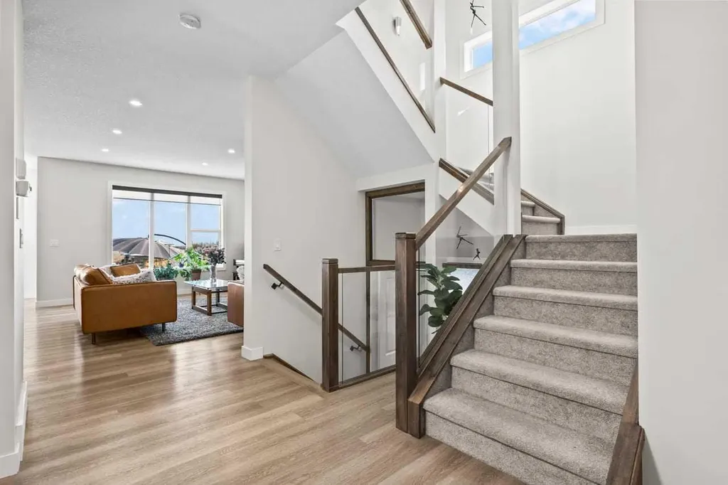 68 Walcrest View SE Calgary AB T2X4G3