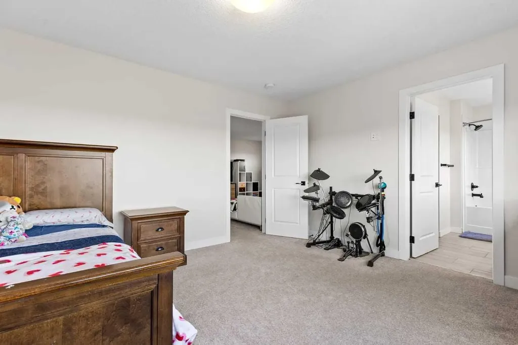 68 Walcrest View SE Calgary AB T2X4G3