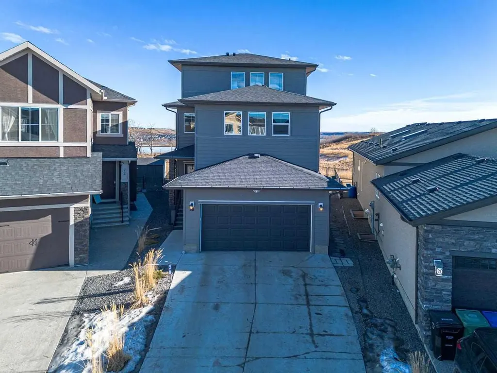 68 Walcrest View SE Calgary AB T2X4G3