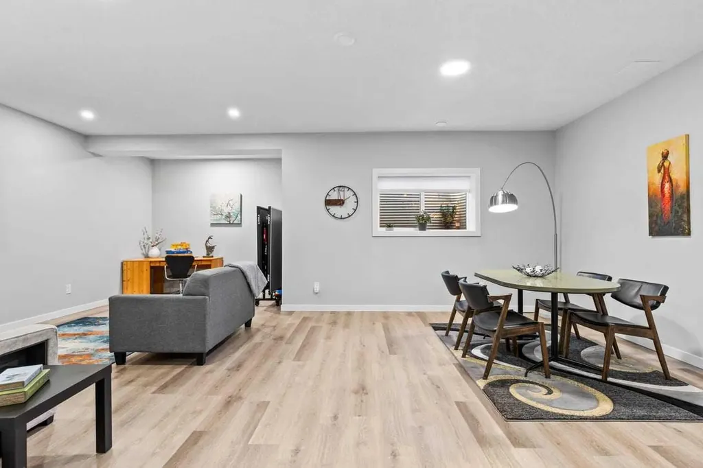 68 Walcrest View SE Calgary AB T2X4G3