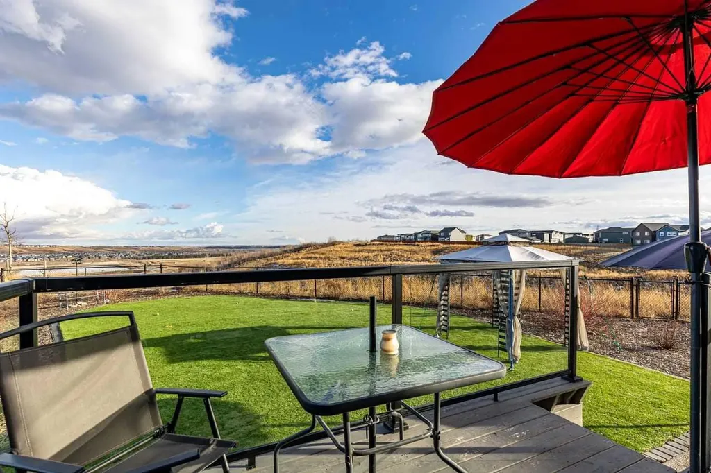 68 Walcrest View SE Calgary AB T2X4G3