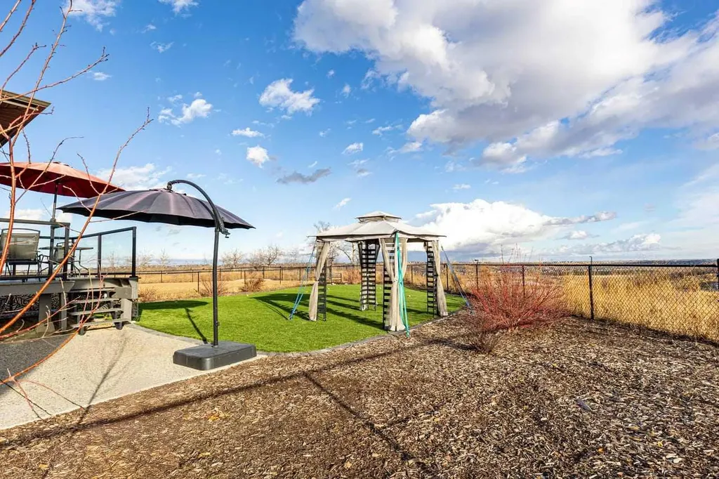 68 Walcrest View SE Calgary AB T2X4G3