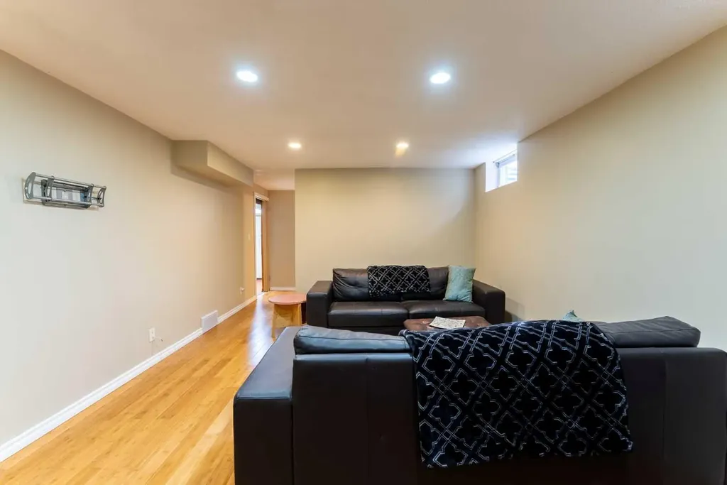 139 Laval Boulevard W Lethbridge AB T1K 4G7