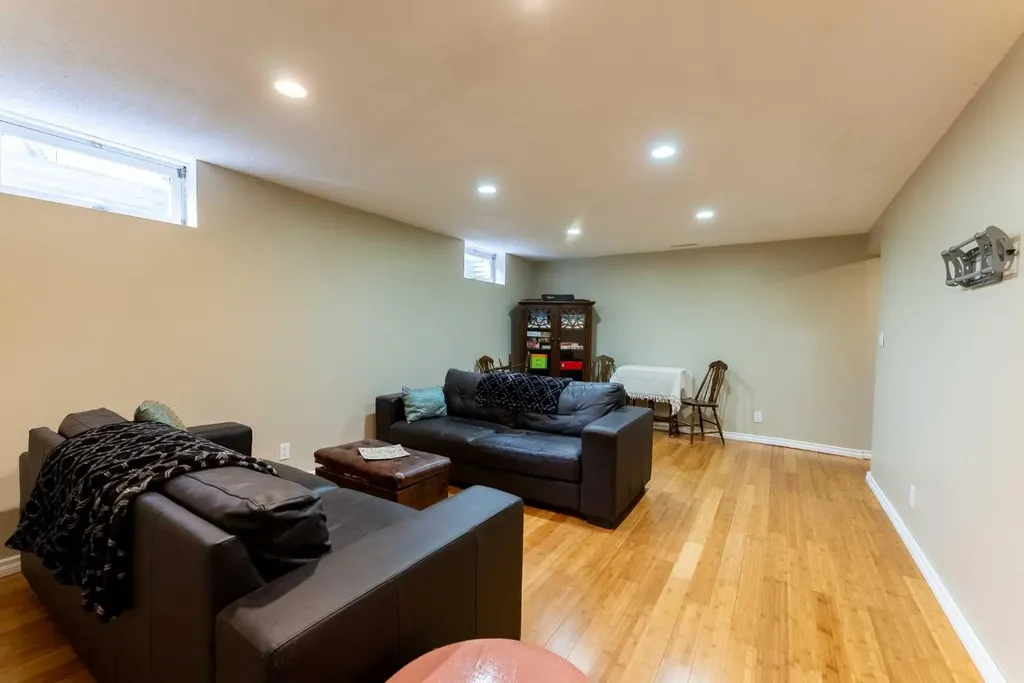 139 Laval Boulevard W Lethbridge AB T1K 4G7