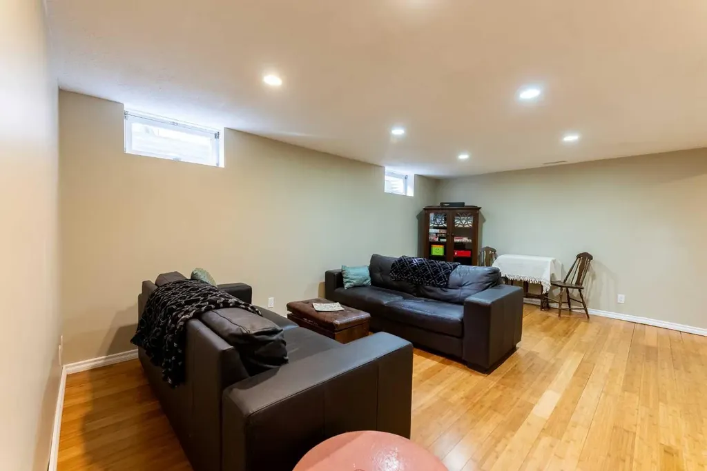 139 Laval Boulevard W Lethbridge AB T1K 4G7