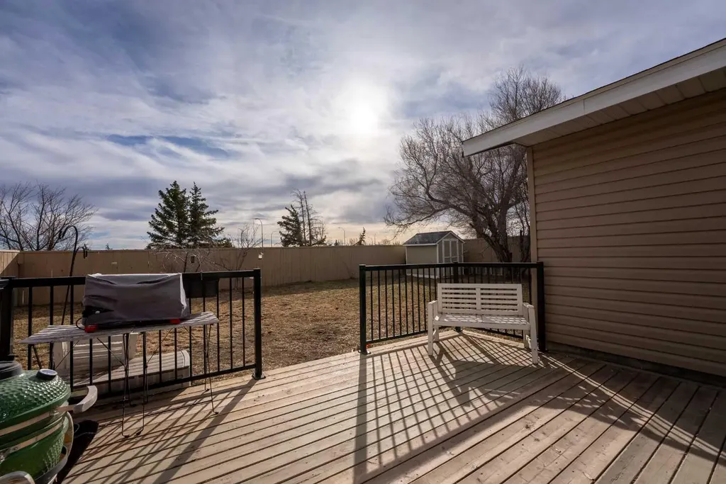 139 Laval Boulevard W Lethbridge AB T1K 4G7