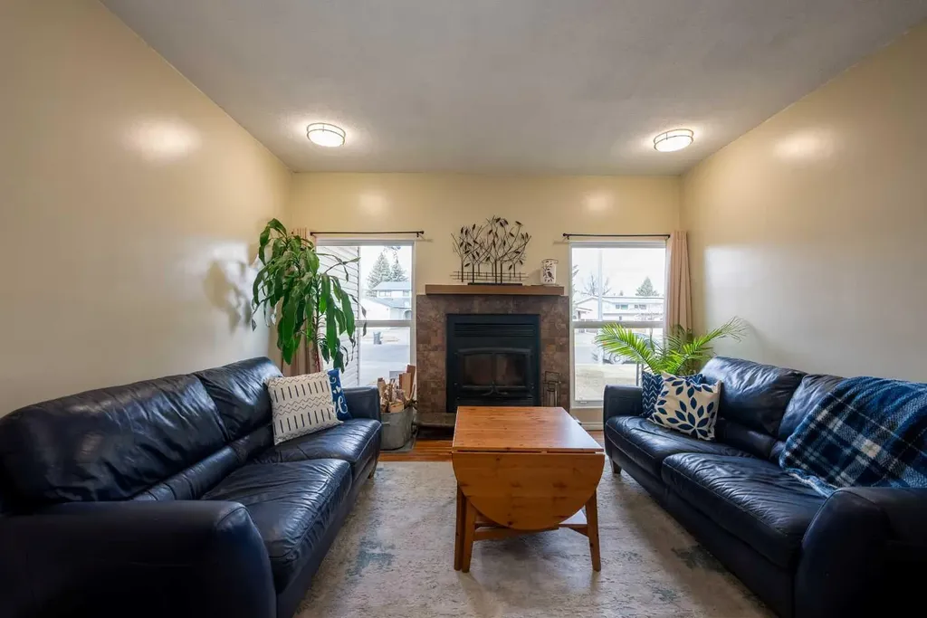 139 Laval Boulevard W Lethbridge AB T1K 4G7