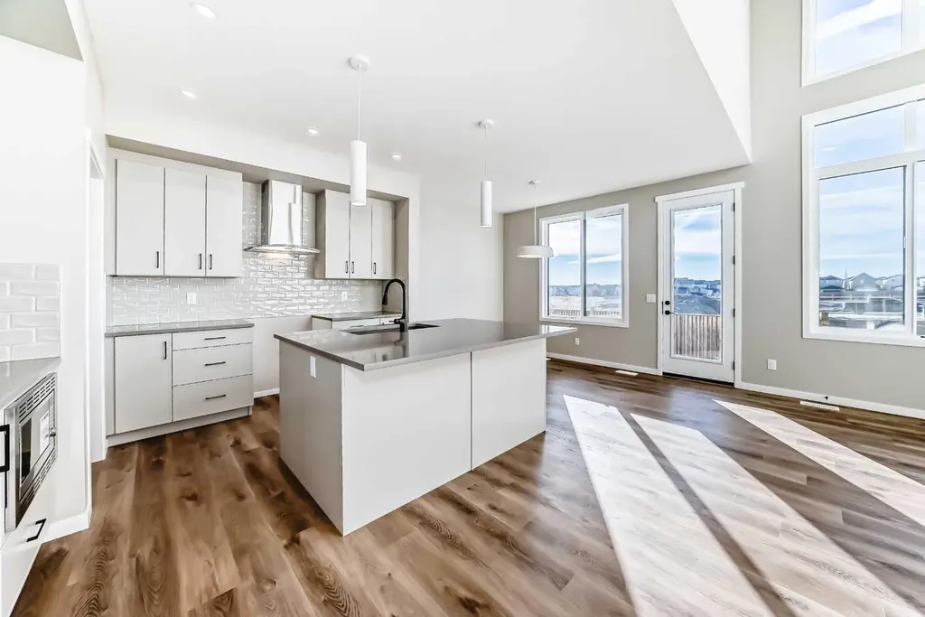 1089 Sawgrass Link NW Airdrie AB T4B5V2