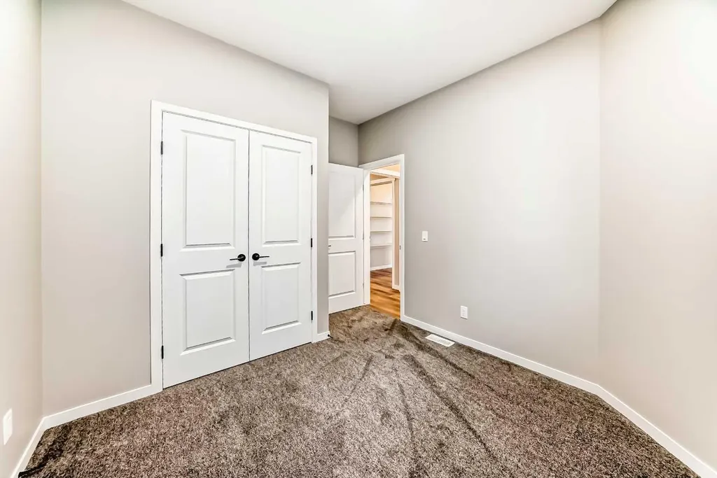 1089 Sawgrass Link NW Airdrie AB T4B5V2