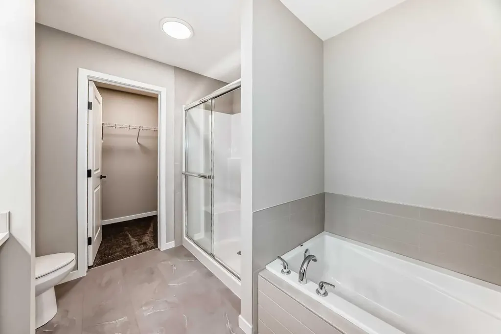 1089 Sawgrass Link NW Airdrie AB T4B5V2