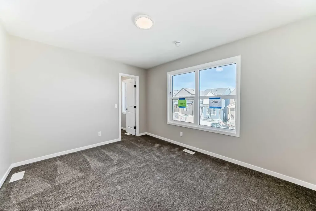 1089 Sawgrass Link NW Airdrie AB T4B5V2