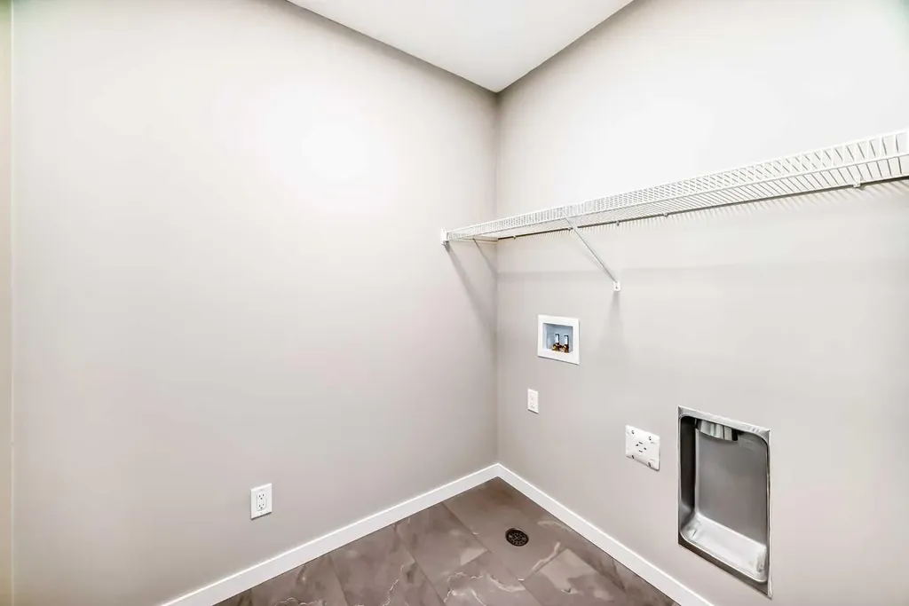 1089 Sawgrass Link NW Airdrie AB T4B5V2