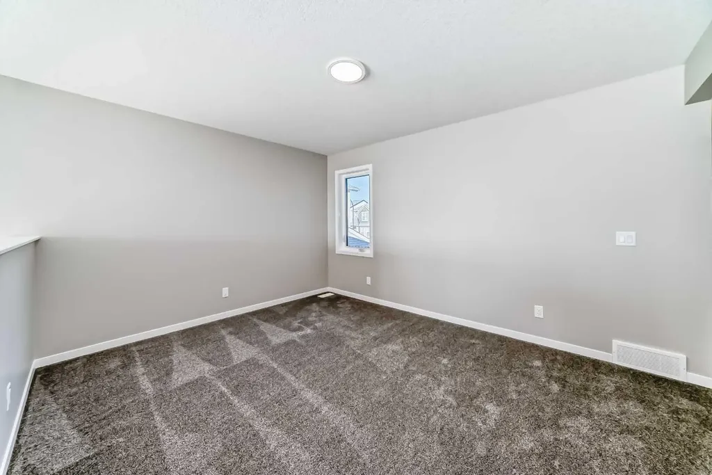 1089 Sawgrass Link NW Airdrie AB T4B5V2