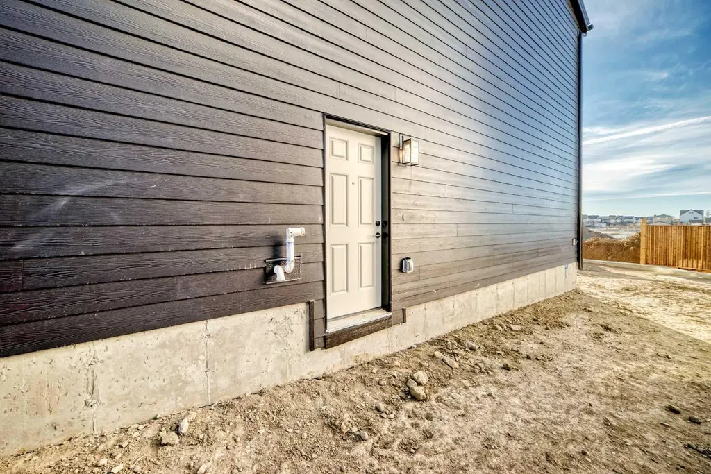 1089 Sawgrass Link NW Airdrie AB T4B5V2