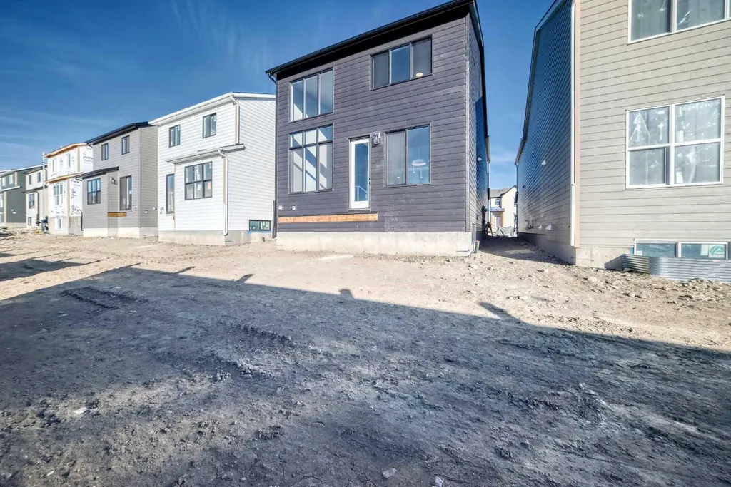1089 Sawgrass Link NW Airdrie AB T4B5V2