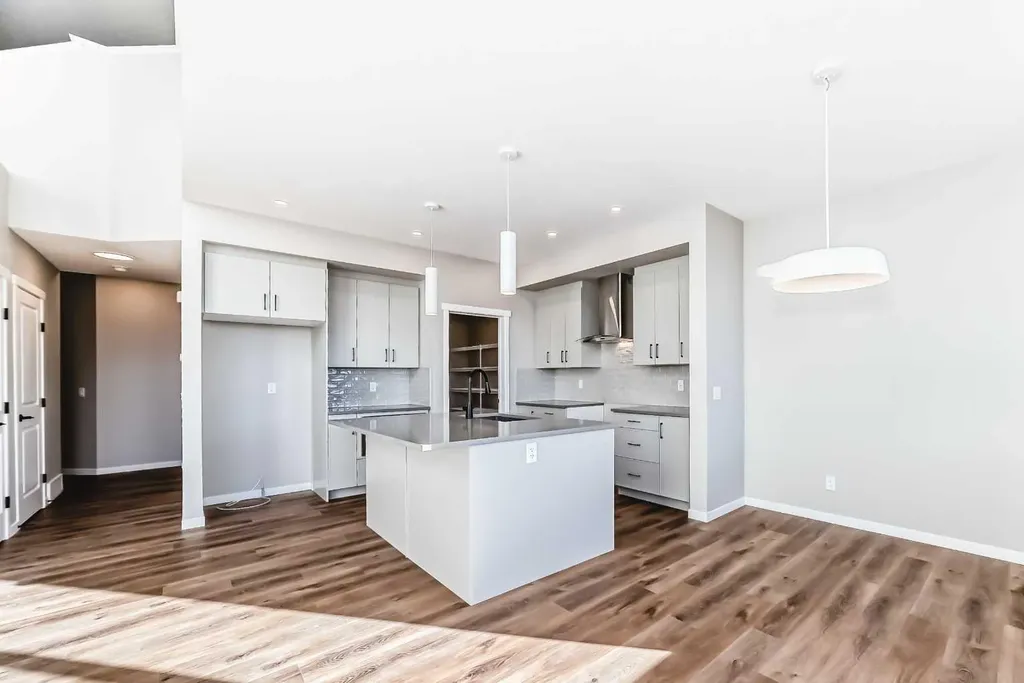 1089 Sawgrass Link NW Airdrie AB T4B5V2