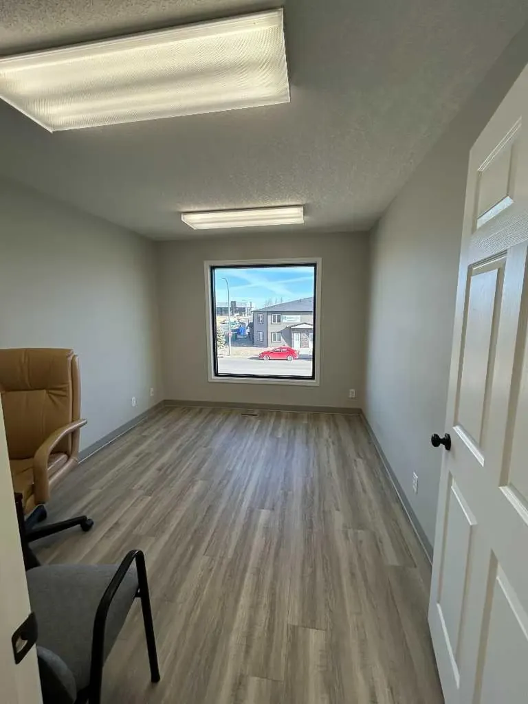 3174 34 Street N Lethbridge AB T1H 5T6