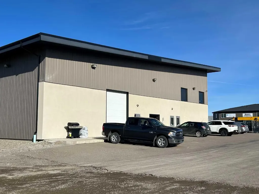 3174 34 Street N Lethbridge AB T1H 5T6