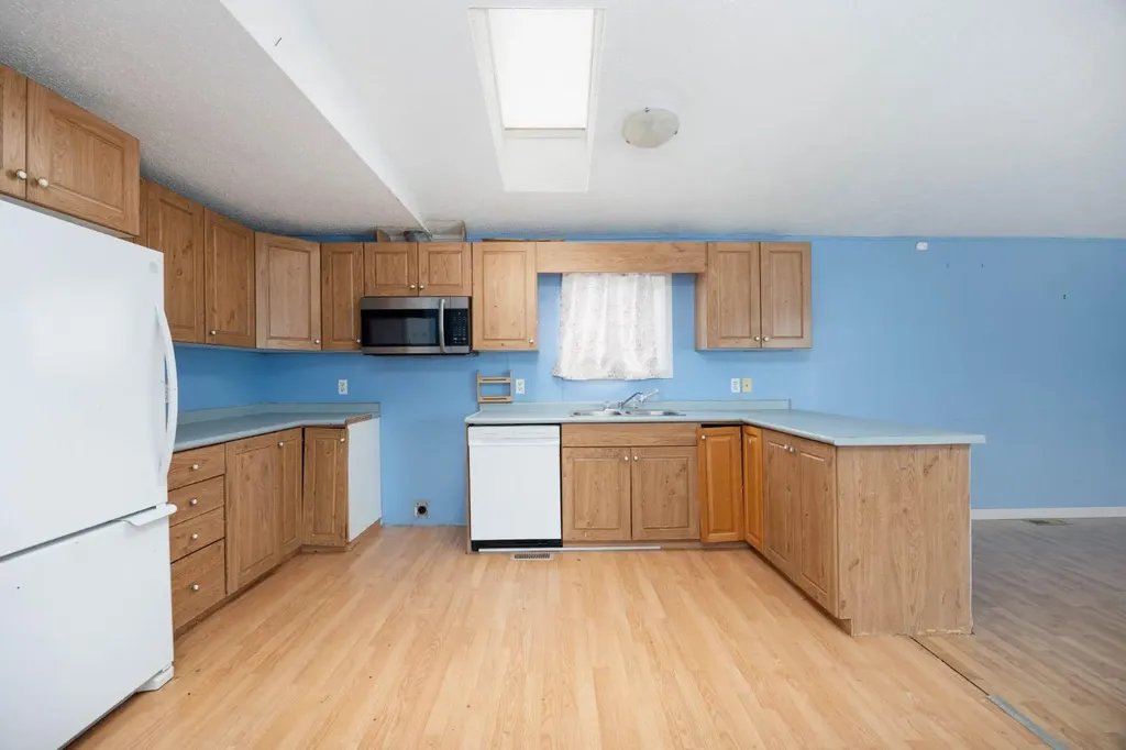 144 Grecian Place Fort Mcmurray AB T9H 2N1