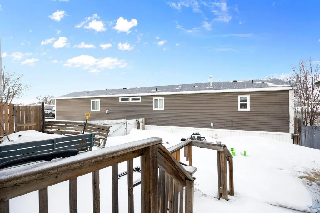 144 Grecian Place Fort Mcmurray AB T9H 2N1