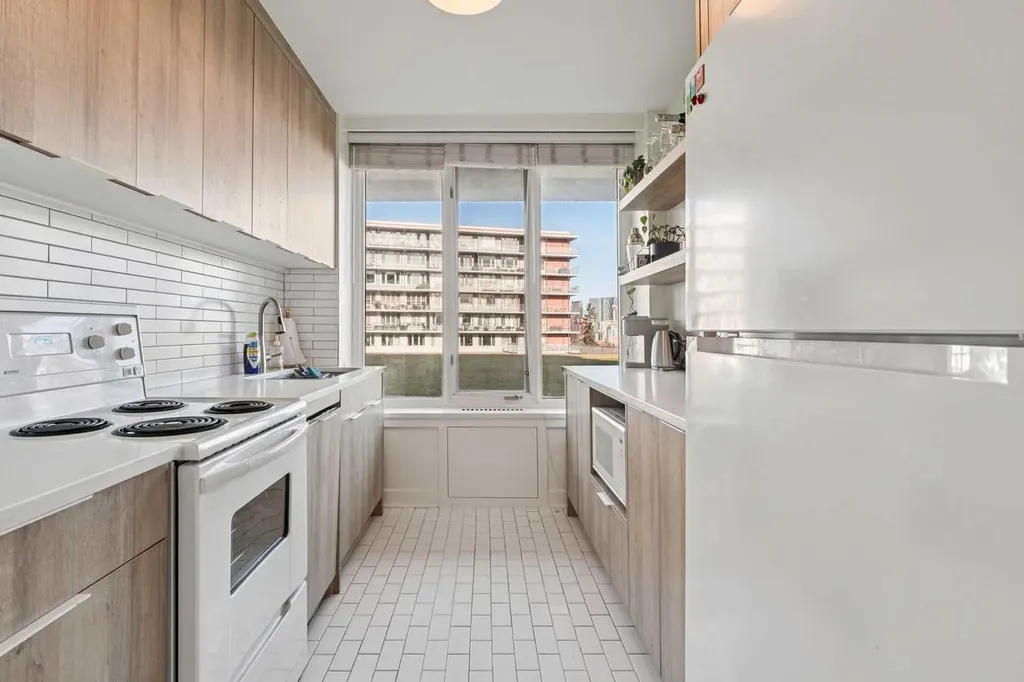 3316 Rideau Place SW Calgary AB T2S 1Z4