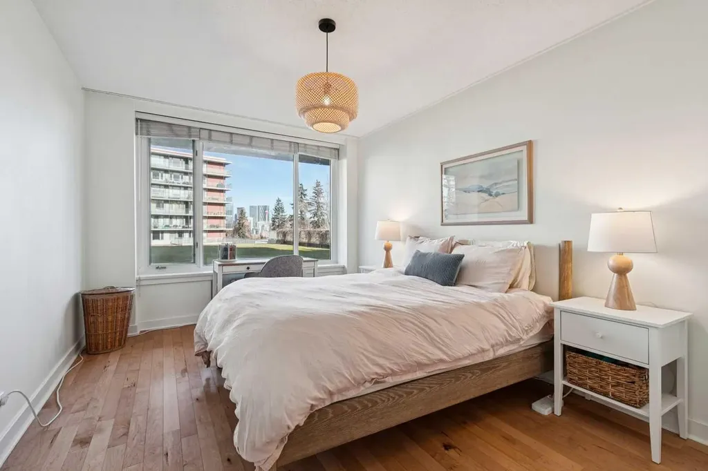 3316 Rideau Place SW Calgary AB T2S 1Z4