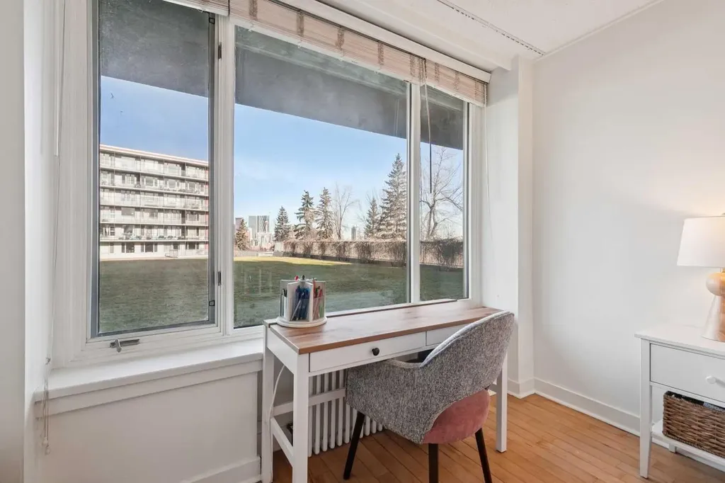 3316 Rideau Place SW Calgary AB T2S 1Z4