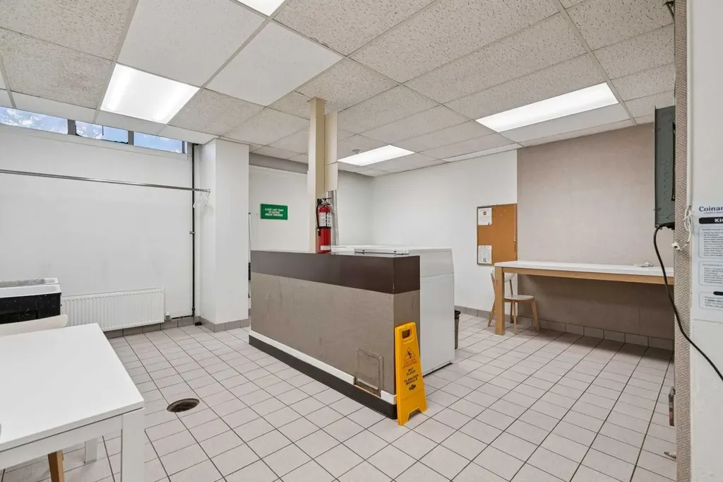 3316 Rideau Place SW Calgary AB T2S 1Z4
